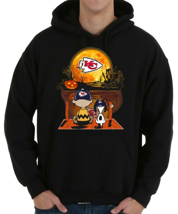 Hot Charlie Brown And Snoopy Watching Kansas City Moon Halloween Shirt, Snoopy See Kansas City Shirt 4