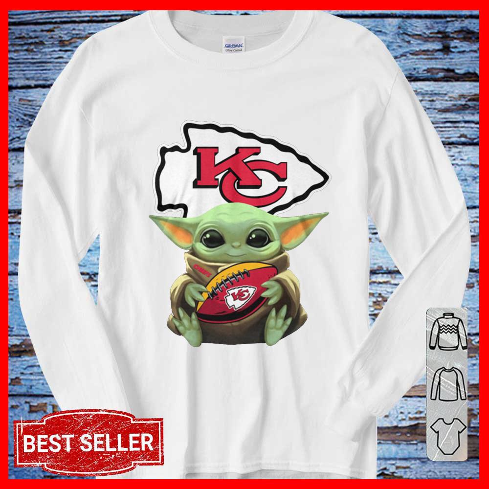 Baby Yoda Hug Rugby Chiefs logo Shirt
