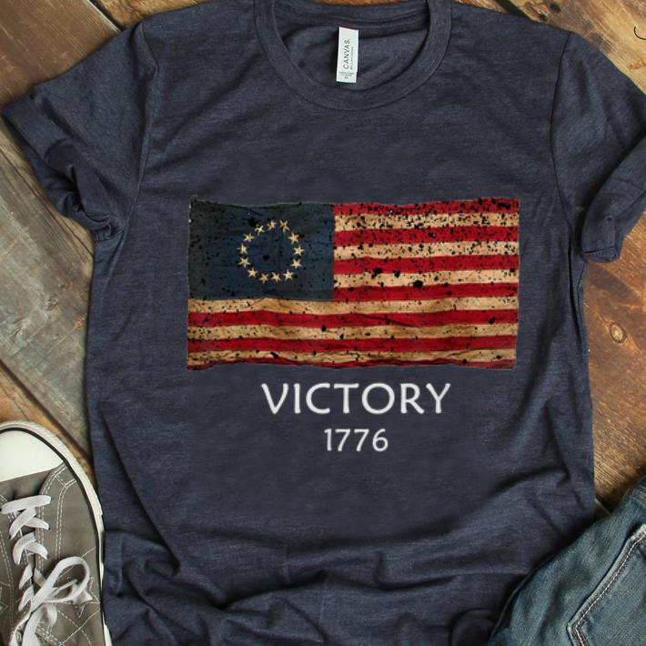  NIce Betsy Ross Flag American Victory 1776 Distressed shirt