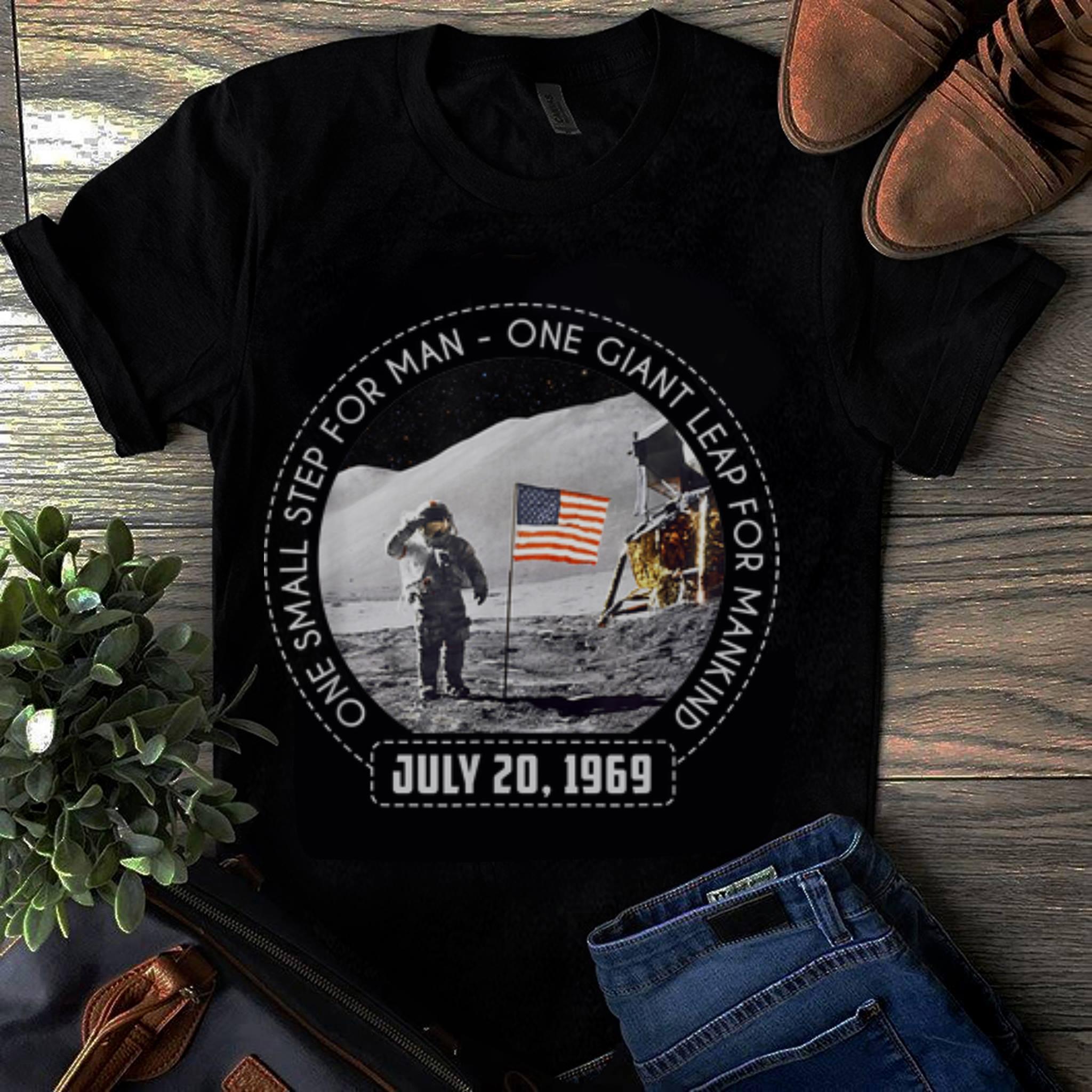  Official One Small Step For Man One Giant Leap For Mankind Austranaut American Flag shirt