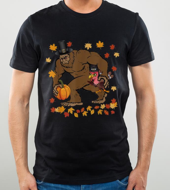 Official Funny Bigfoot Thanksgiving gift Sasquatch Turkey Pumpkin shirt