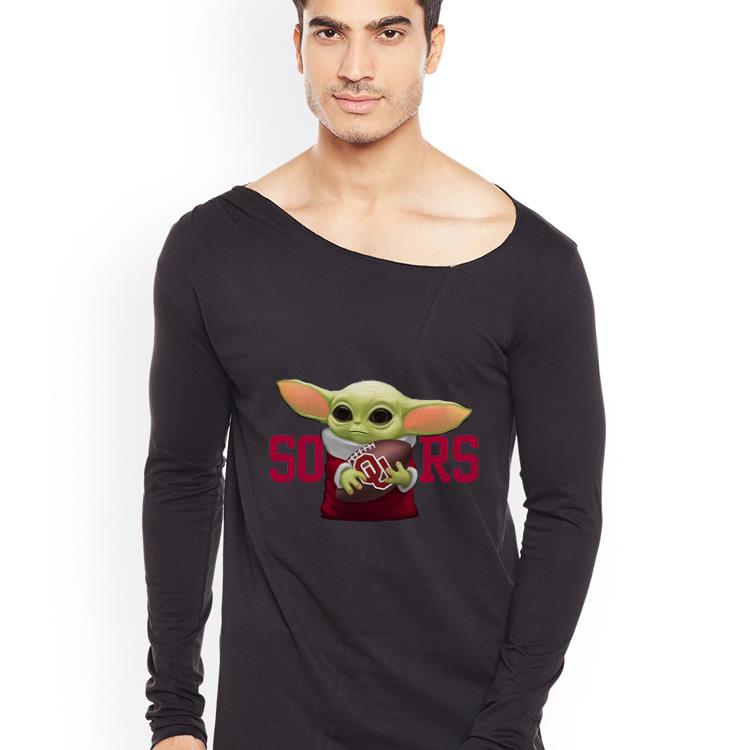 Nice Baby Yoda Hug Oklahoma Sooners shirt