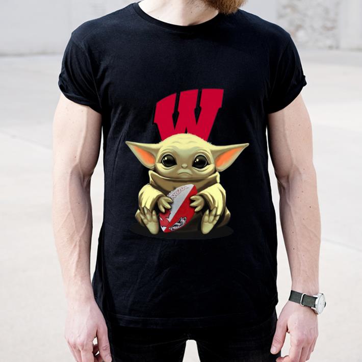 Nice Baby Yoda Hug Wisconsin Badgers shirt