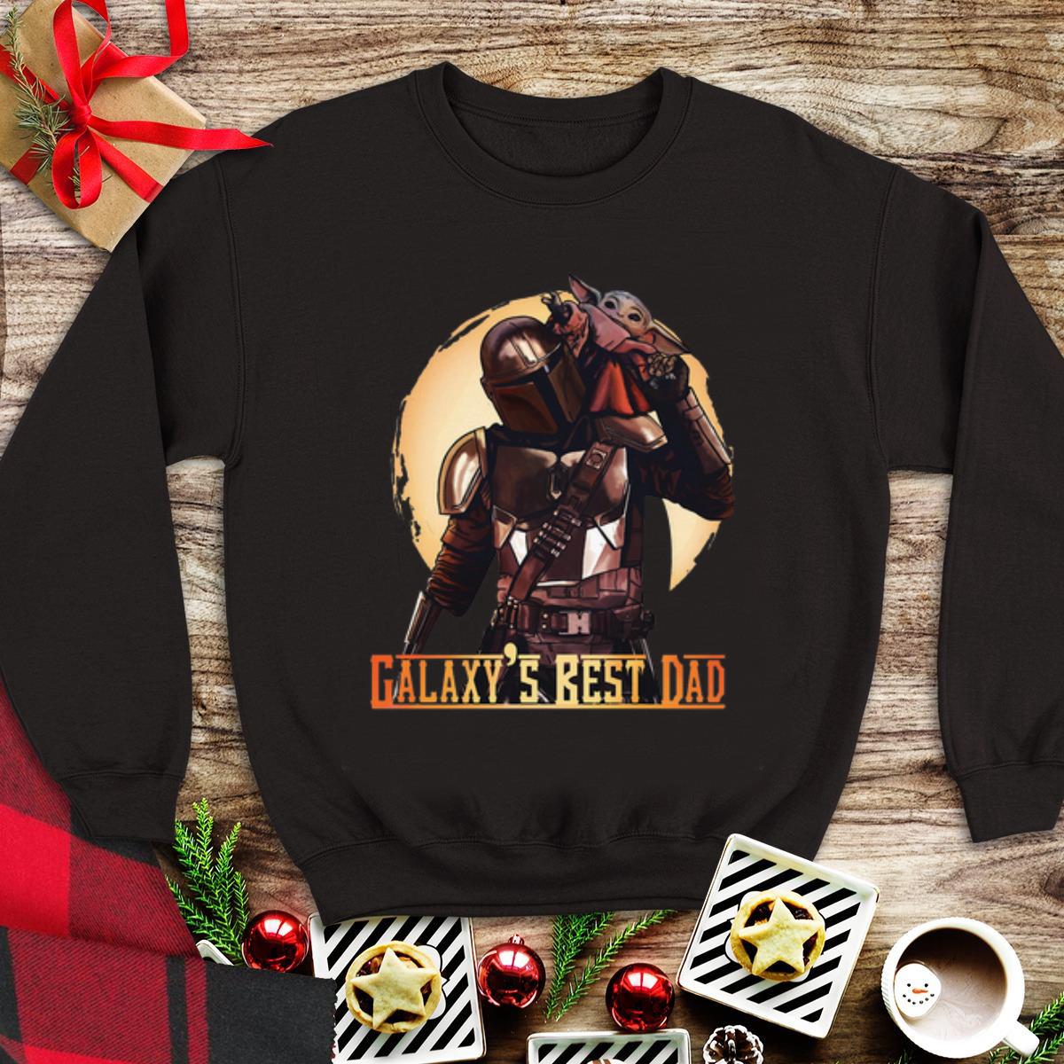 Awesome The Mandalorian and Baby Yoda Galaxy’s Best Dad Star Wars shirt