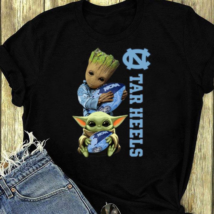 Pretty Baby Yoda And Baby Groot Hug Carolina Tar Heels shirt