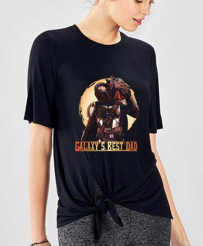 Top The Mandalorian and Baby Yoda Galaxy’s Best Dad Star Wars shirt