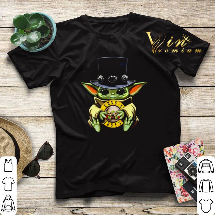 Baby Yoda hug Guns N Roses Logo Star Wars shirt sweater 4 - Baby Yoda hug Guns N' Roses Logo Star Wars shirt sweater