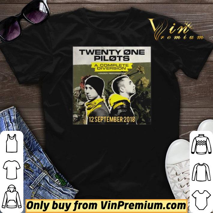 Top Twenty One Pilots A Complete Diversion 02 Academy Brixton 12 Sep 2018 shirt sweater