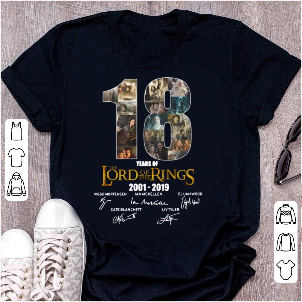 Pretty 18 Years Of The Lord Of The Rings 2001 2019 Signatures shirt 1 - Pretty 18 Years Of The Lord Of The Rings 2001-2019 Signatures shirt