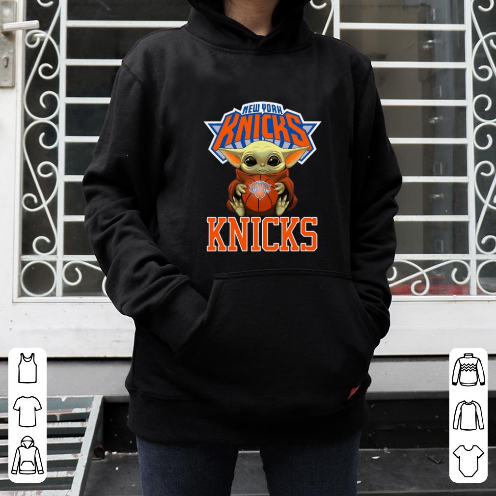 Official Baby Yoda Hug New York Knicks shirt 4 - Official Baby Yoda Hug New York Knicks shirt