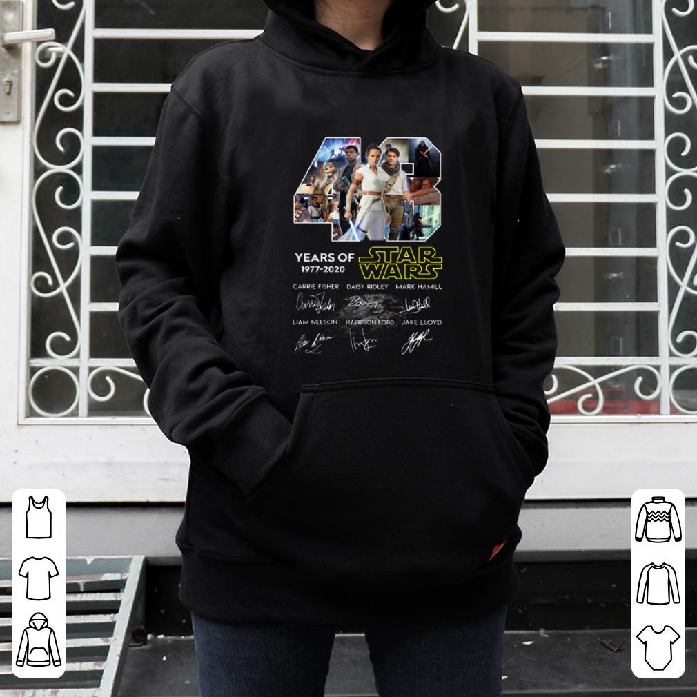 Pretty 43 Years Of Star Wars Skywalker Characters Signatures shirt 4 - Pretty 43 Years Of Star Wars Skywalker Characters Signatures shirt