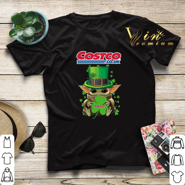 Baby Yoda hug Costo Co Uk Shamrock St Patrick s Day Star Wars shirt sweater 4 - Baby Yoda hug Costo Co.Uk Shamrock St.Patrick’s Day Star Wars shirt sweater