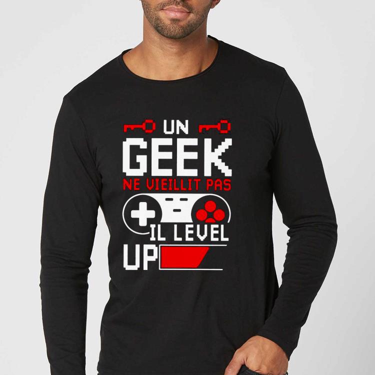 Un Geek Ne Vieillit Pas Il Level Up Shirt c8c3da21 un geek ne vieillit pas il level up shirt 4 - Un Geek Ne Vieillit Pas Il Level Up Shirt