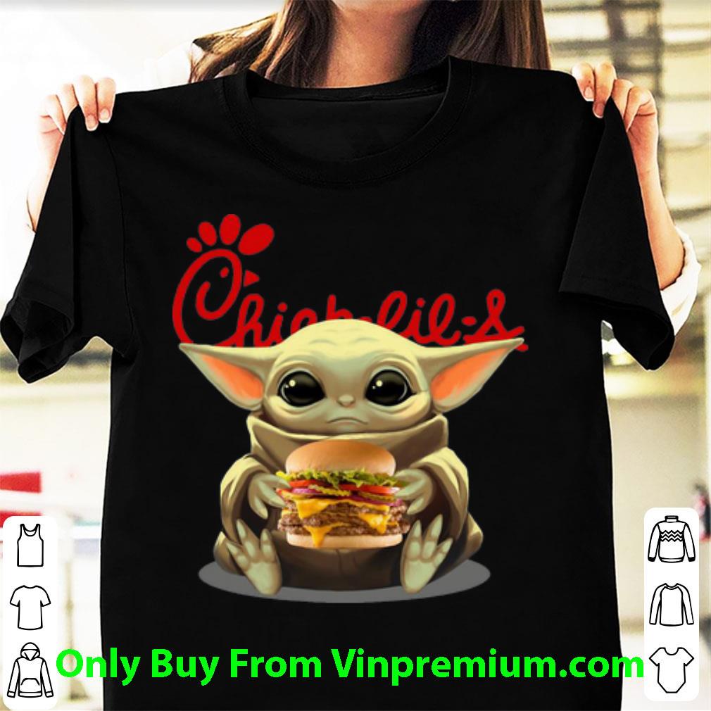 Official Baby Yoda Hug Hamburguesa Chick-Fil-A shirt