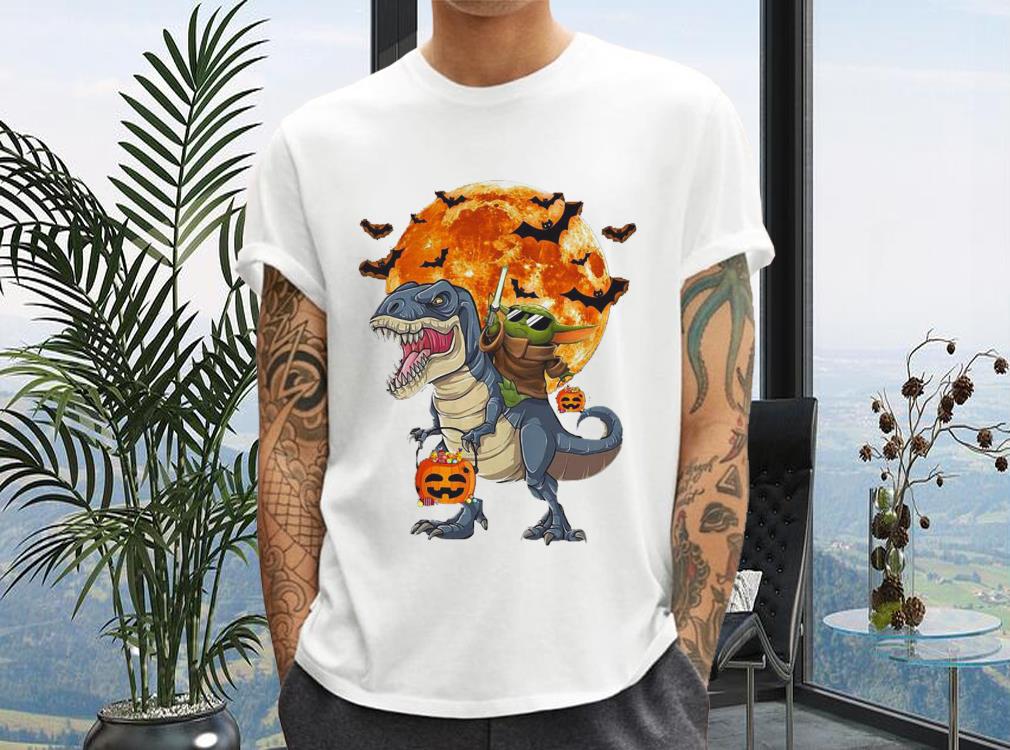 Star Wars Baby Yoda Riding Dinosaur T-rex Pumpkin Moon Halloween Sweatshirt, Shirt