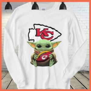 Best Baby Yoda Hug Rugby Chiefs logo Shirt