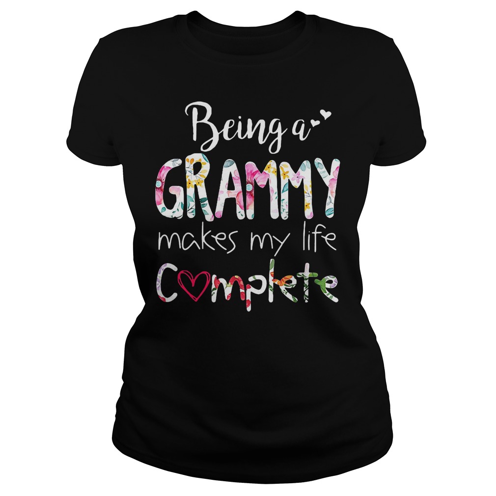 A Grammy Makes Life Complete T-Shirt Classic Ladies Tee