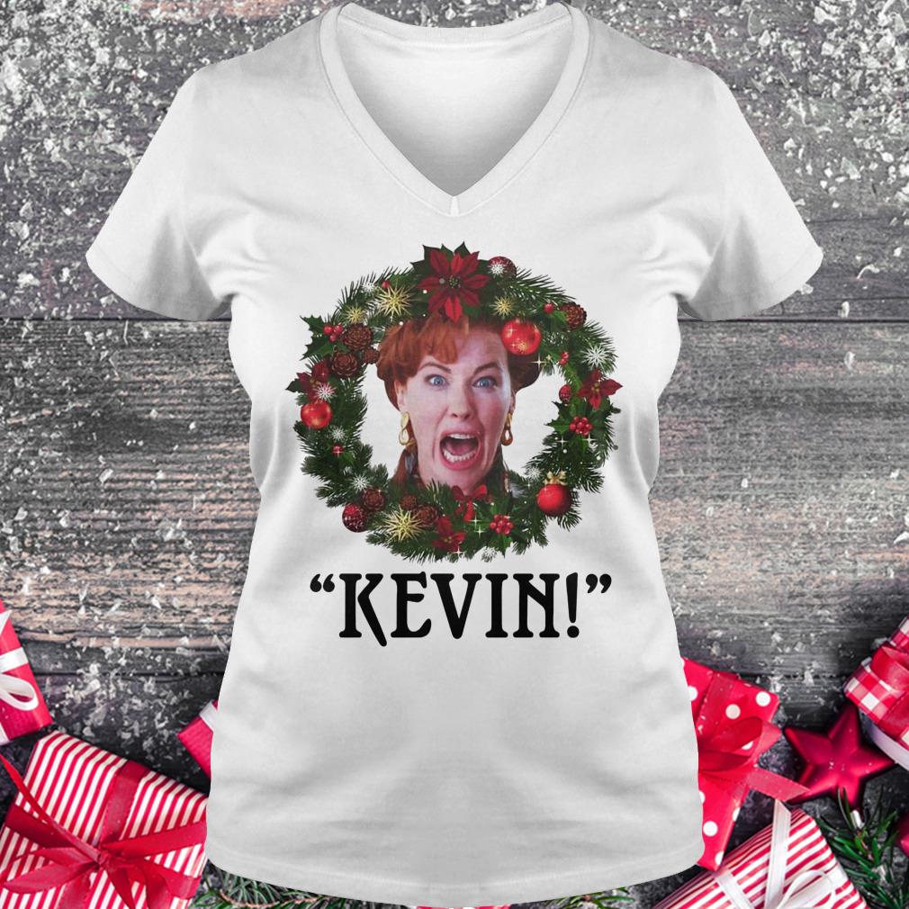 Premium Christmas wreath Home alone Kevin scream shirt Ladies V-Neck