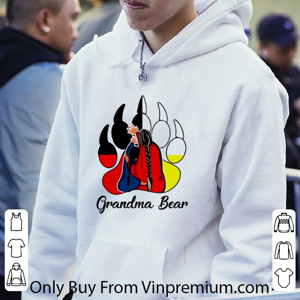 Awesome Native Americans Bear paw Grandma Bear shirt