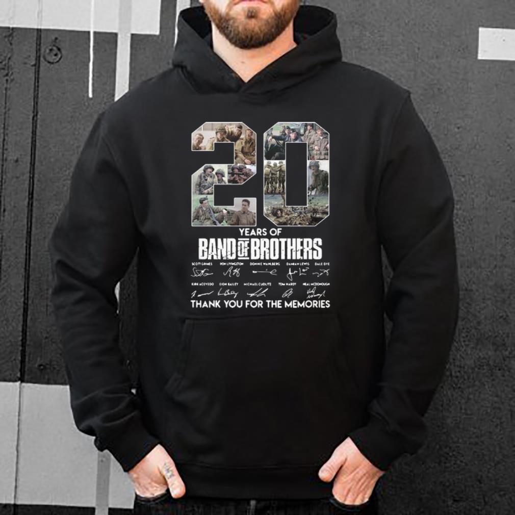 Awesome 20 Years Of Band Of Brothers Thank You For The Memories Signatures shirt 4 - Awesome 20 Years Of Band Of Brothers Thank You For The Memories Signatures shirt