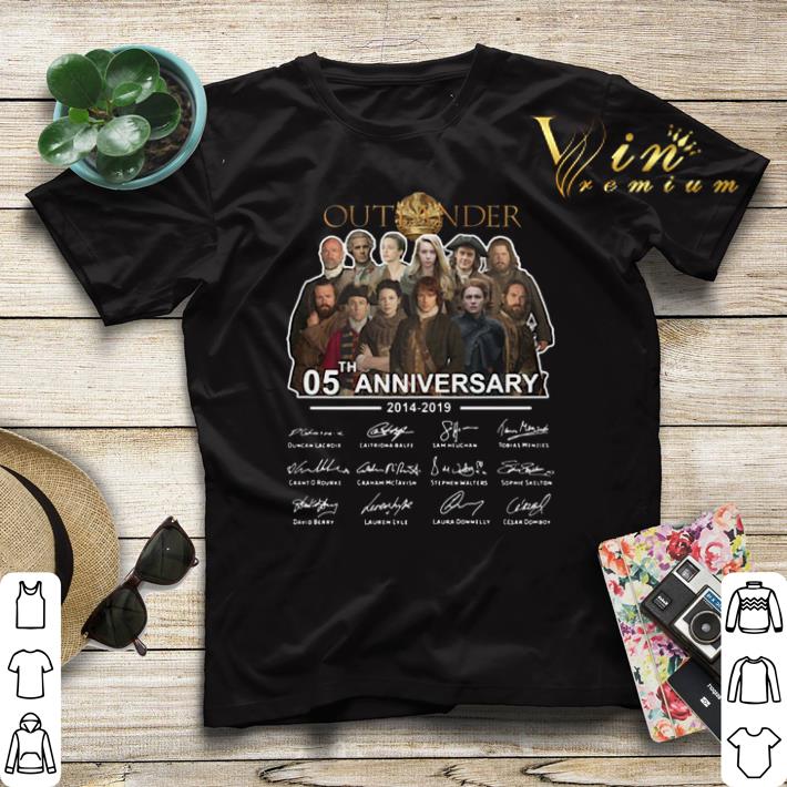 Signatures Outlander 05th Anniversary 2014-2019 shirt Signatures Outlander 05th Anniversary 2014 2019 shirt 4 - Signatures Outlander 05th Anniversary 2014-2019 shirt