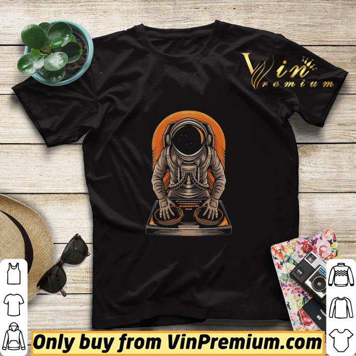 b0aa131d astronaut dj shirt sweater 4 - Astronaut DJ shirt sweater