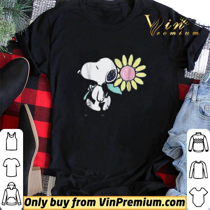 Peanuts Snoopy pink daisy flower shirt sweater