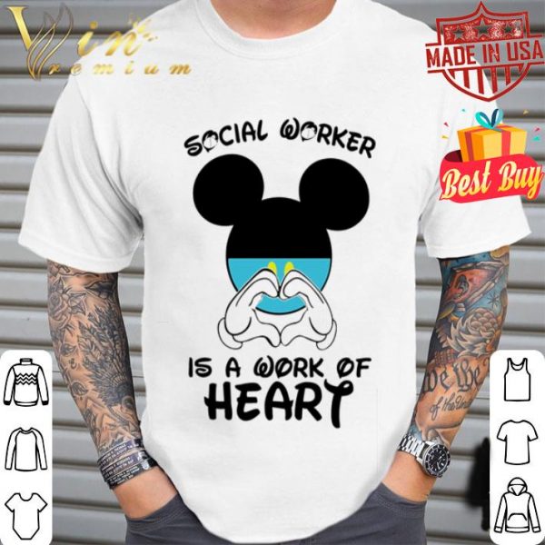 Mickey Mouse Social worker is a work of heart Covid-19 shirt