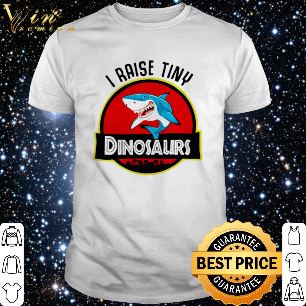 I Just Wanna Play Volleyball Coronavirus shirt