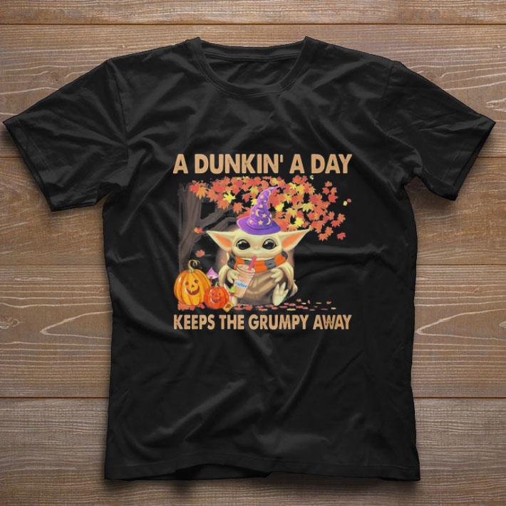 Official Star Wars Baby Yoda hug Dunkin’ Donuts a day keeps the grumpy away Halloween shirt
