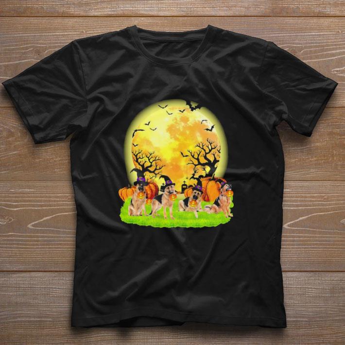 Top Charlie Brown Snoopy Pig-pen Omg Boo Ghost Don’t scare me I poop easily vintage shirt