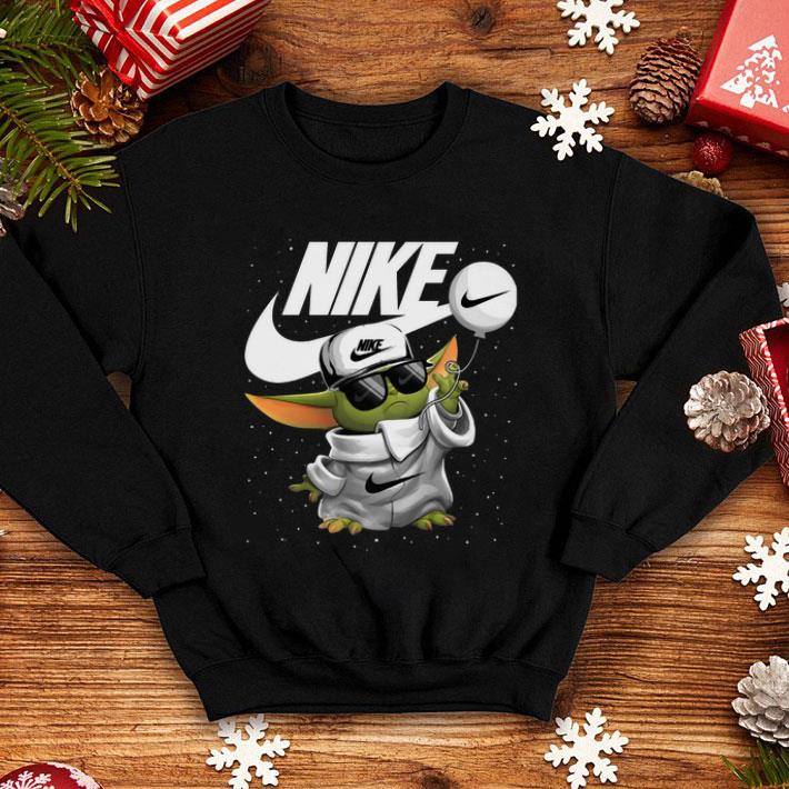Star Wars Baby Yoda Hold Nike Balloon Mandalorian shirt 4 - Star Wars Baby Yoda Hold Nike Balloon Mandalorian shirt