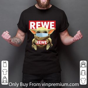 Premium Star Wars Baby Yoda Face Mask Hug Rewe shirt 1