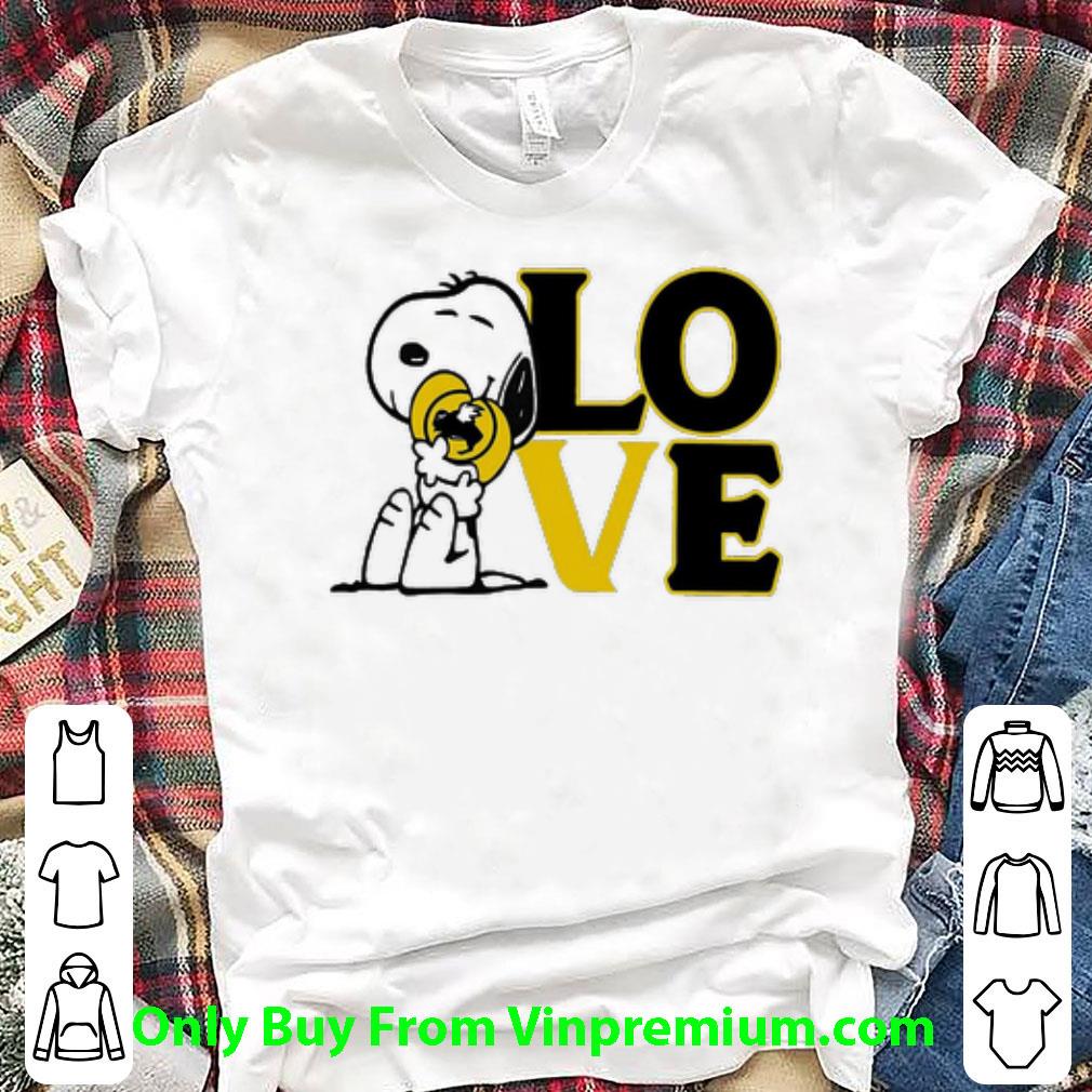 Top Snoopy Hug Heart Love Buffalo Wild Wings shirt