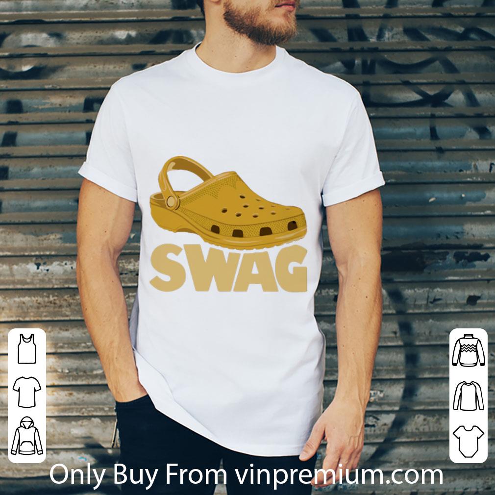 Top Croc Swag shirt