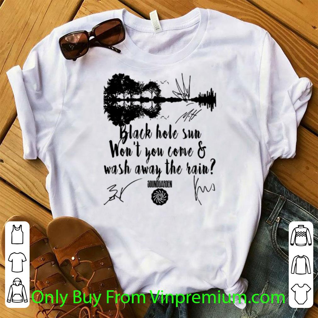 Premium Martin Luther King If Freedom Don’t Ring Them Choppas Gon’ Sing shirt