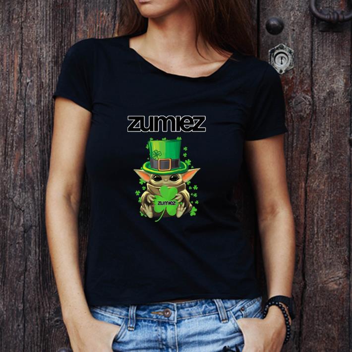 Awesome Shamrock Lips Kiss Me I’m Auditor St Patrick’s Day shirt