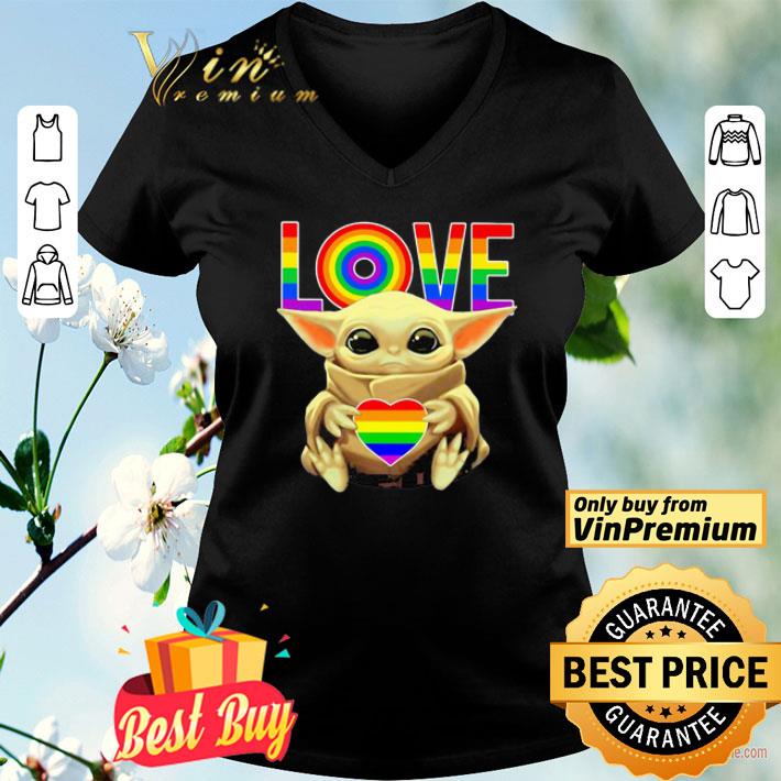 Lgbt star wars baby yoda hug love heart shirt