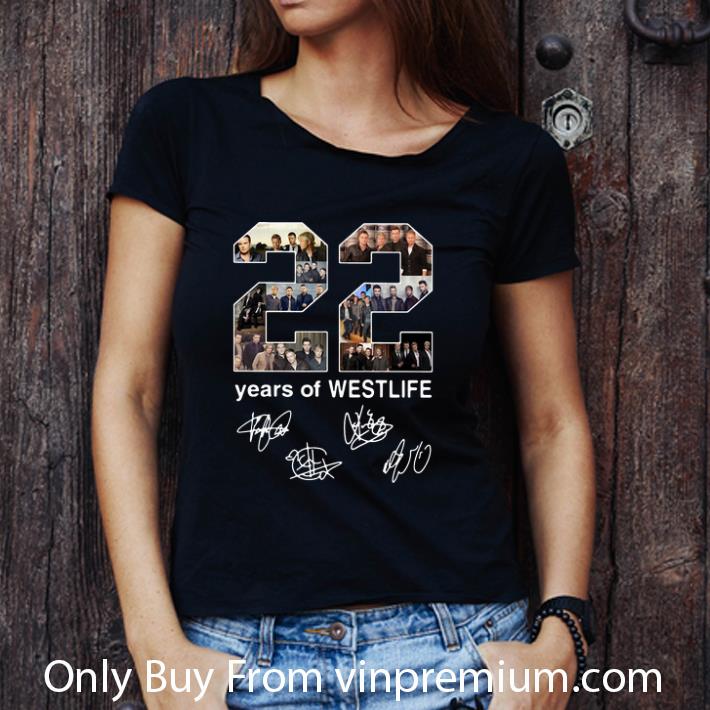 Pretty 22 Years Of Westlife Signatures shirt Pretty 22 Years Of Westlife Signatures shirt