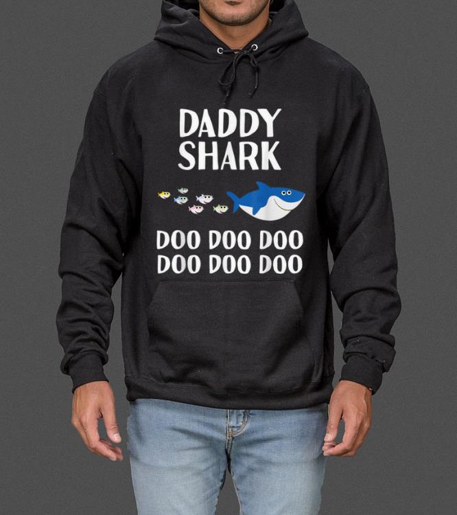 Awesome Mens Daddy Shark Doo Doo Christmas Gift Matching Family sweater