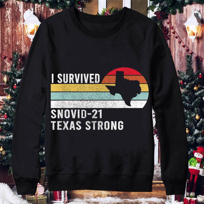 I Survived Snovid-21 Texas Strong - Vintage Retro Design T-Shirt