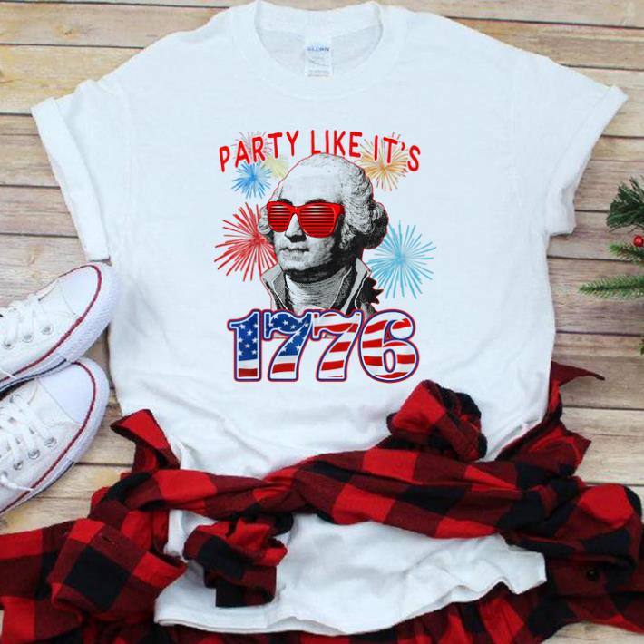  Hot Peanuts Snoopy Laying American House shirt
