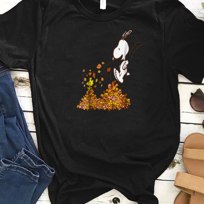 Awesome Peanuts Snoopy Jumping Into leaf Autumn shirts