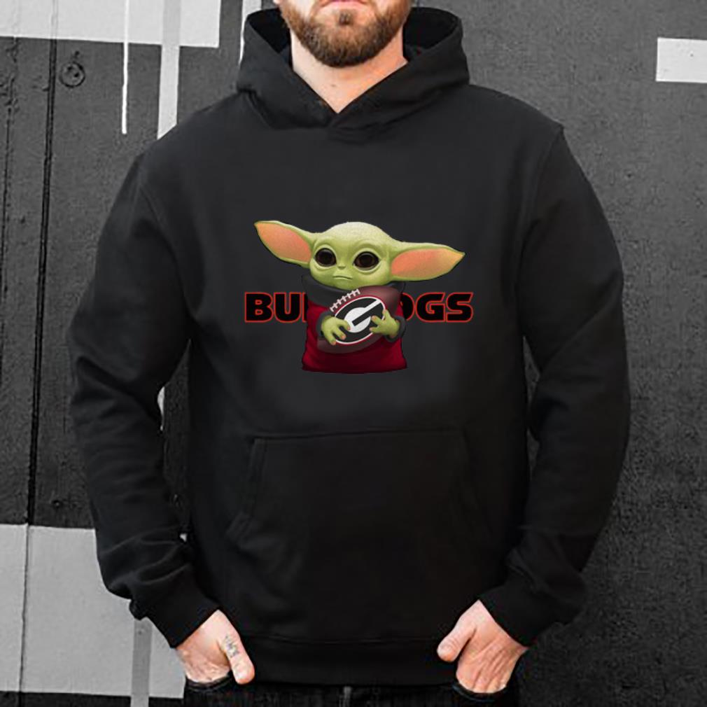Baby Yoda Hug Georgia Bulldogs shirt