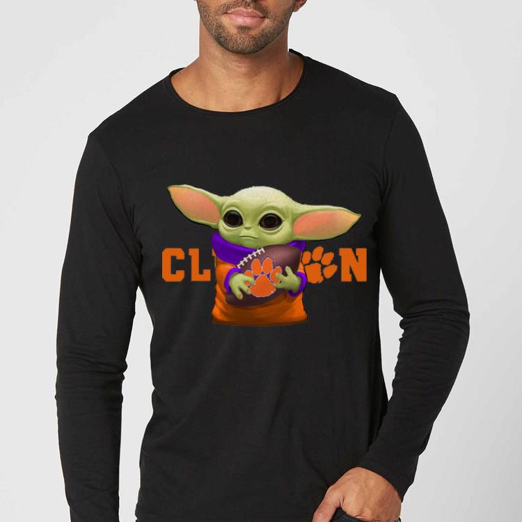 Hot Football Baby Yoda Hug Clemson Tigers shirt