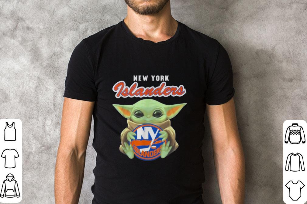 Hot Star Wars Baby Yoda hug New York Islanders shirt 1 Hot Star Wars Baby Yoda hug New York Islanders shirt 2