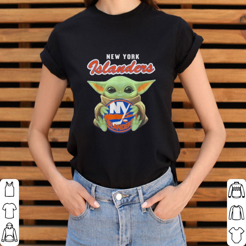 Hot Star Wars Baby Yoda hug New York Islanders shirt 2 Hot Star Wars Baby Yoda hug New York Islanders shirt 3
