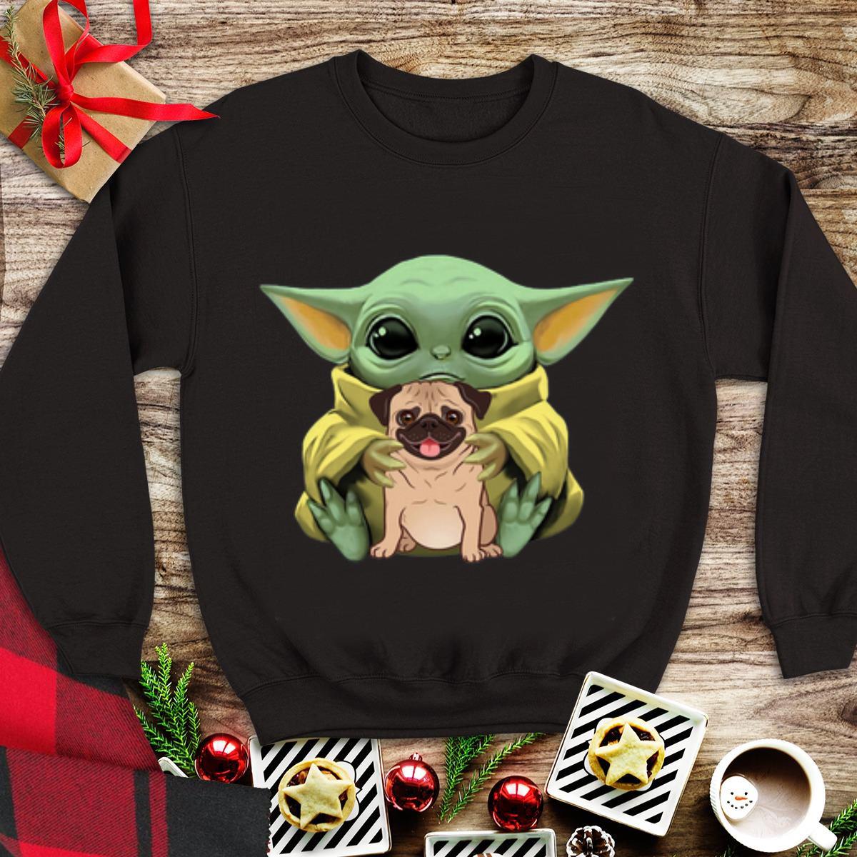 Awesome Baby Yoda Hug Pug Dog shirt