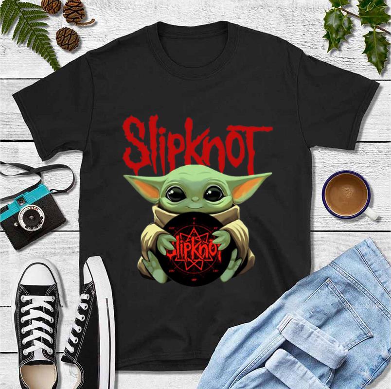 Top Baby Yoda Hug Slipknot shirt