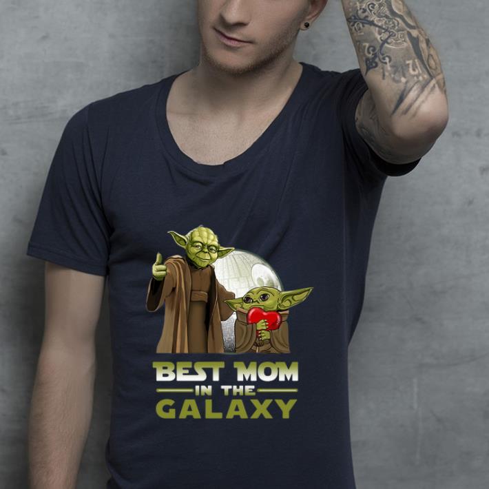 Pretty Star Wars Master Yoda And Baby Yoda Best Mom In The Galaxy shirt